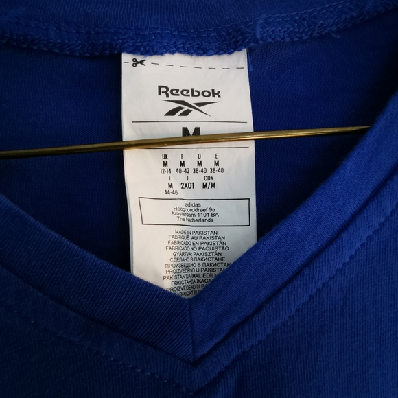 Medium reebok crop top - Picture 2 of 2